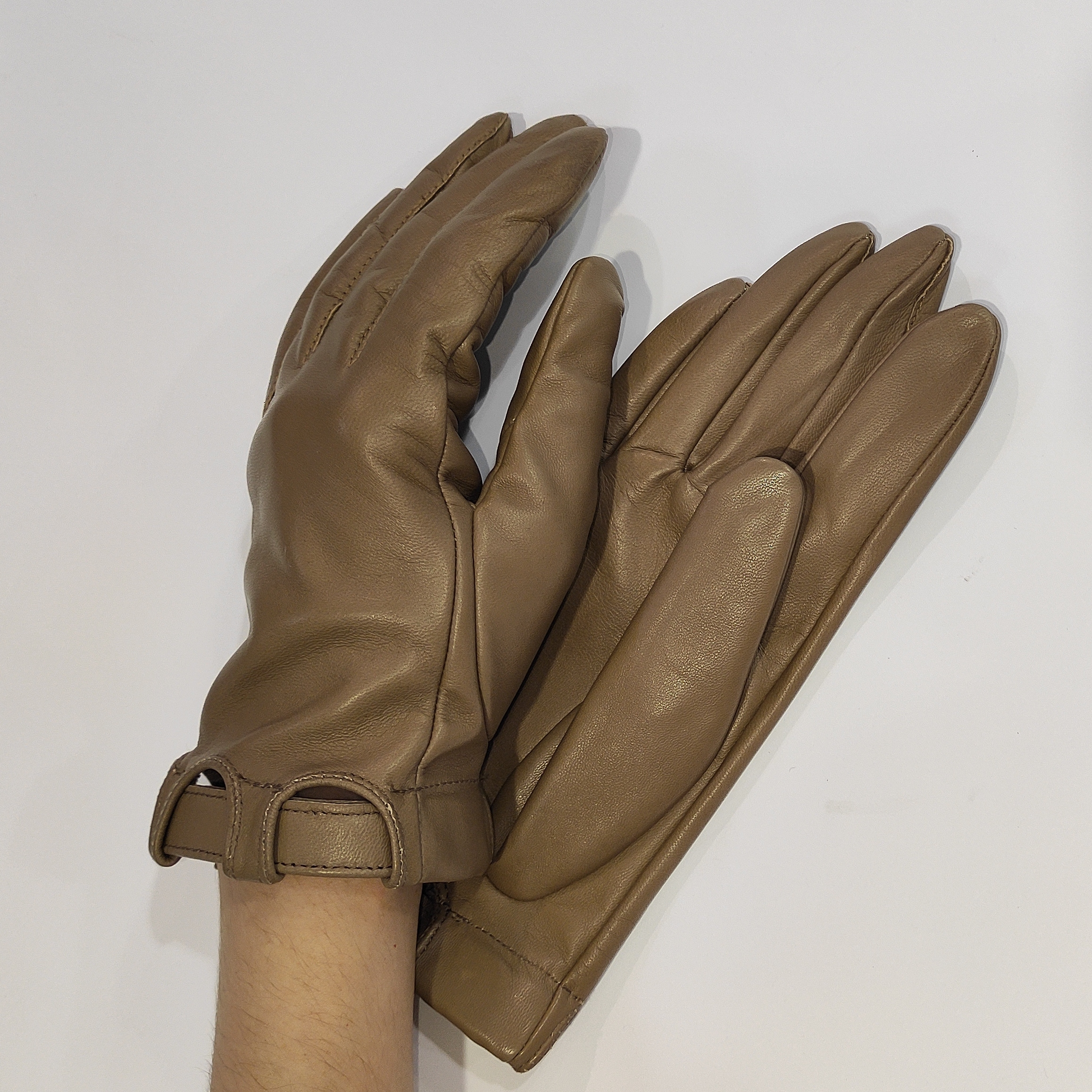 

Женские перчатки кожаные GlovesUA мод.359 р.8 альпака