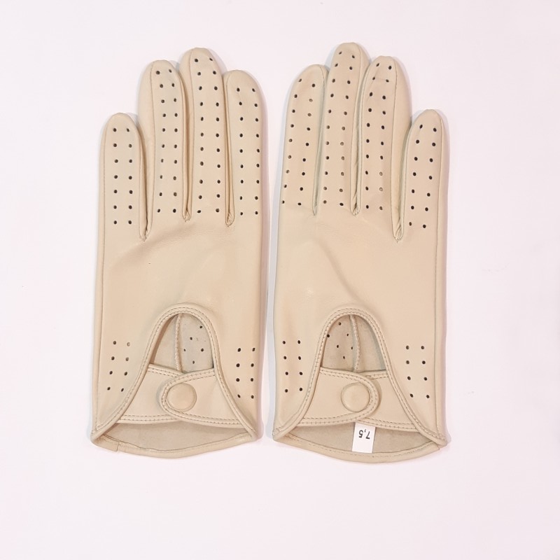 

Женские кожаные автомобильные перчатки GlovesUA мод.275 р.8 бежевые (шов внутрь, кнопка обтянута, без отв)