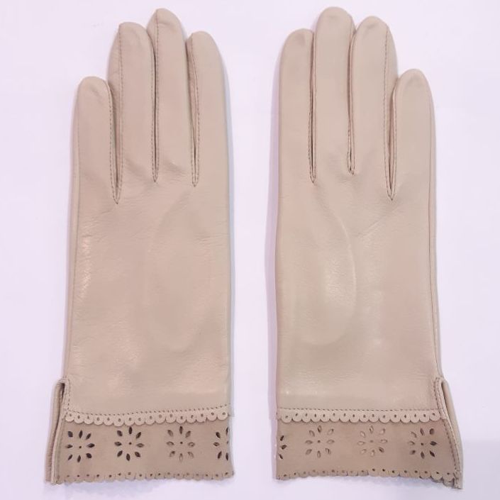 

Женские перчатки кожаные GlovesUA мод.205 р.8 бежевые (оборка замш)