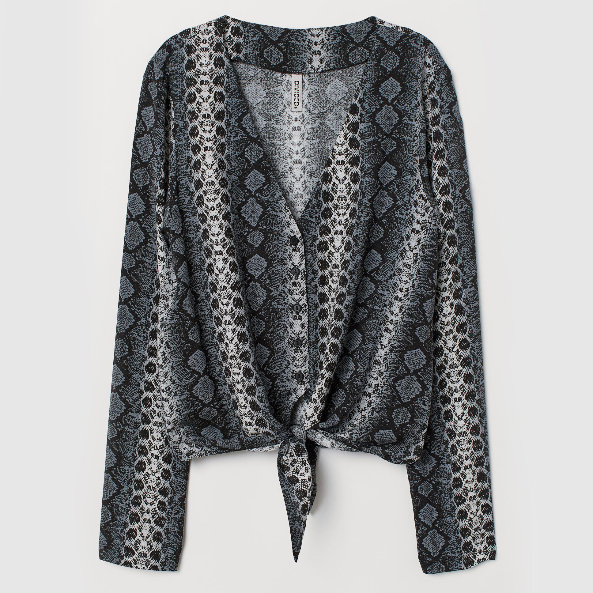 

Блузка H&M XAZ189014BDXB  Черная с белым, Блузка H&M XAZ189014BDXB 42 Черная с белым