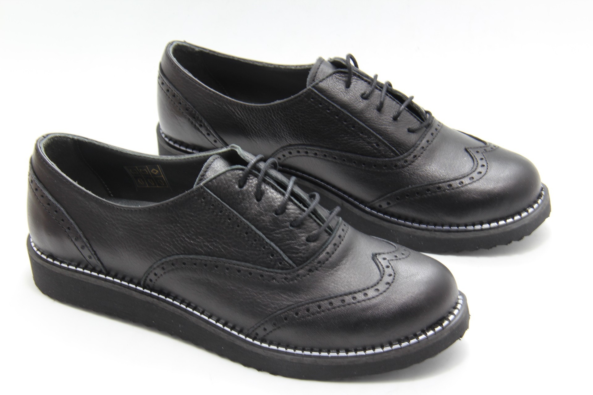

Туфли женские оксфорды Aras Shoes 108-siyah кожаные 37 на шнуровке