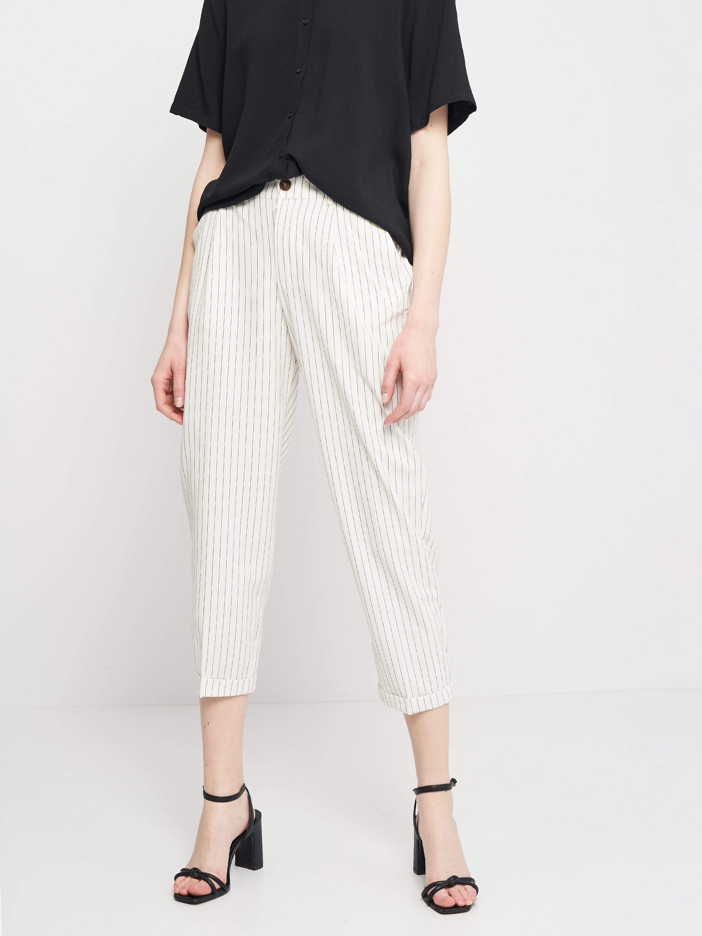 

Брюки Pull & Bear 5696/320/805  Белые, Брюки Pull & Bear 5696/320/805 L Белые