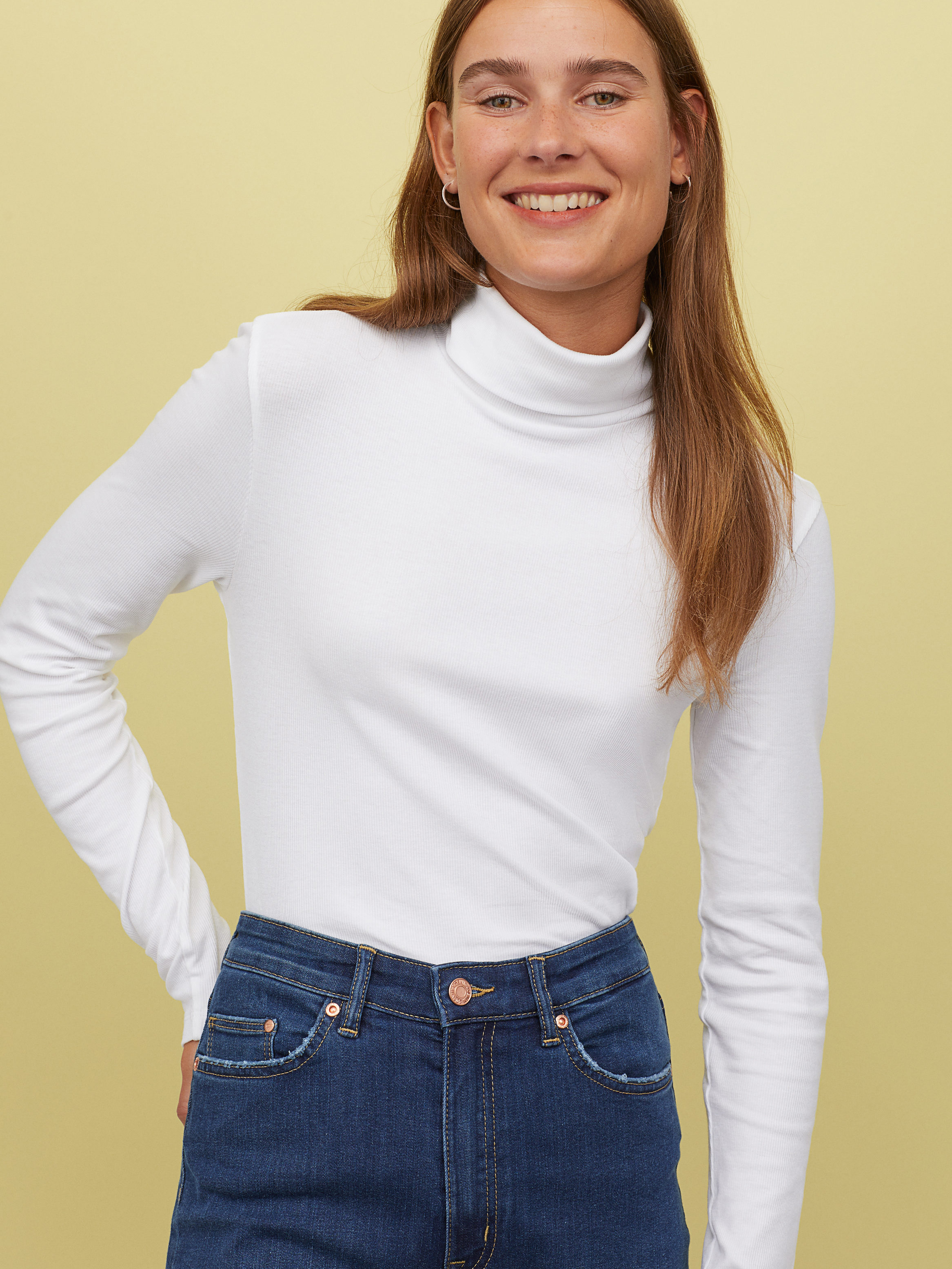 

Водолазка H&M 060761269_white М Белая