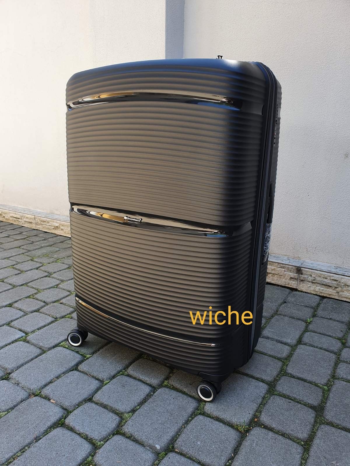 

Чемодан Snowball 94103 L28" полипропілен 105л Чорний