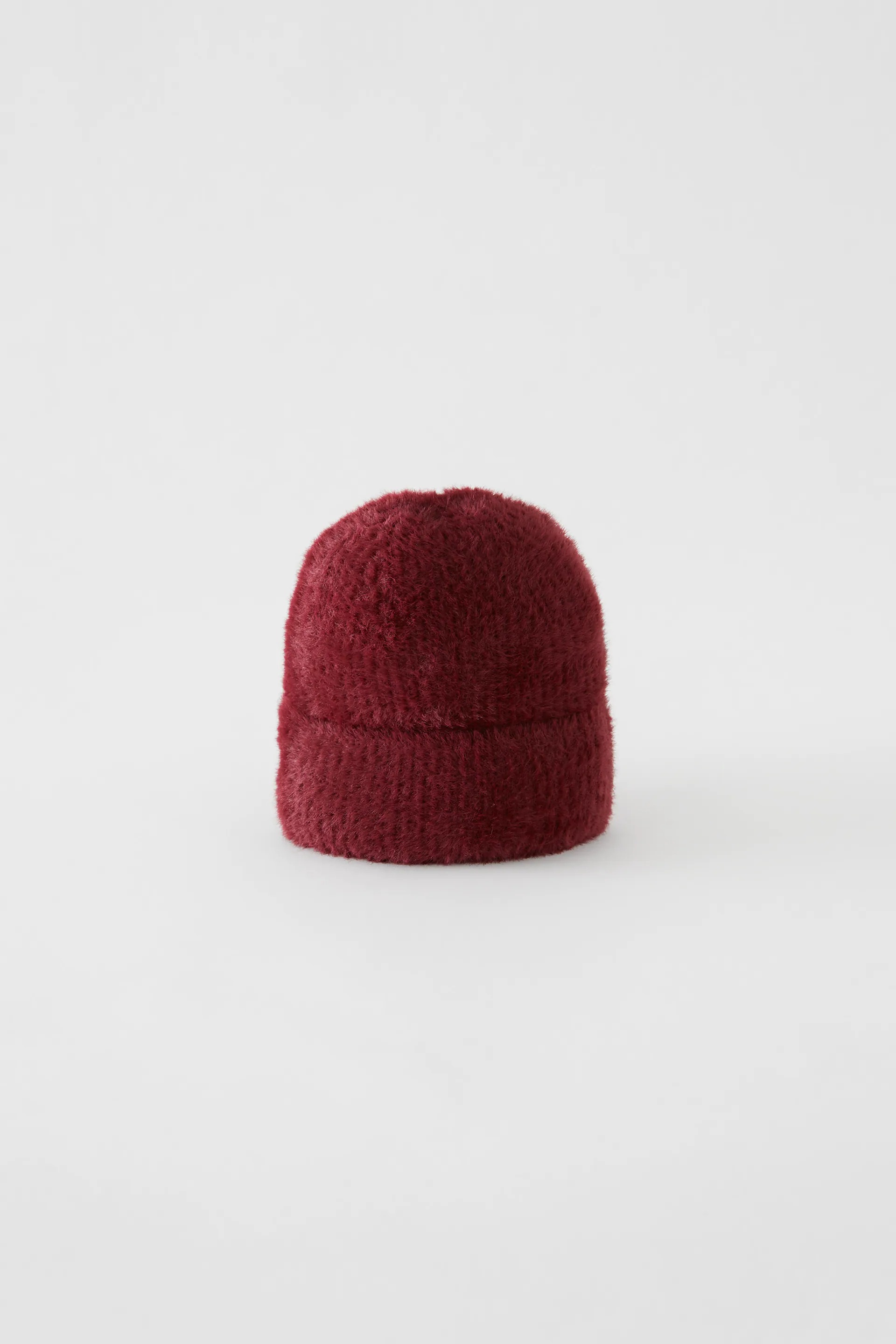 

Шапка Zara 56 бордовый 3739744647
