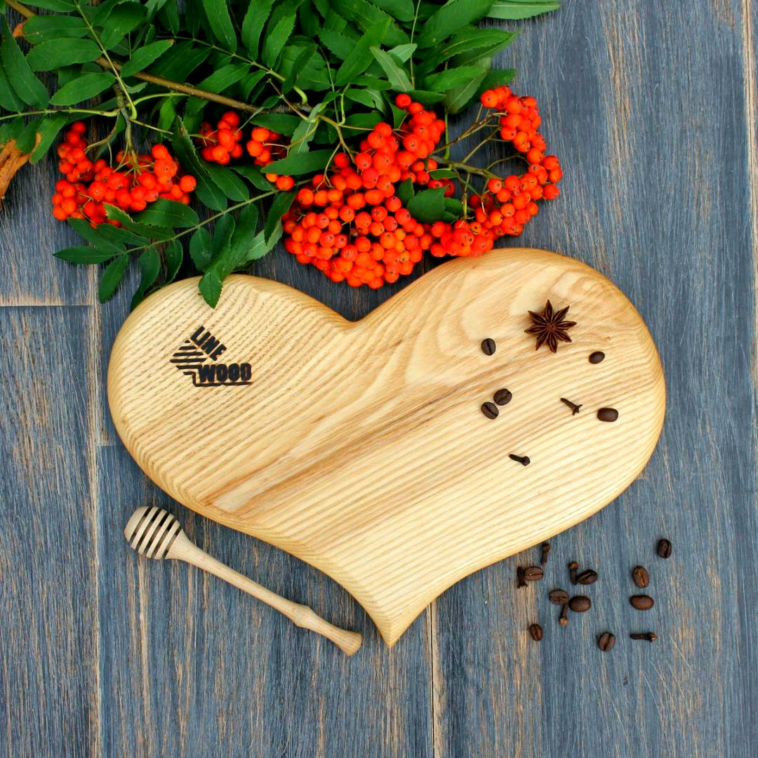

Кухонная доска LineWood "Сердце" 30х22см 0040