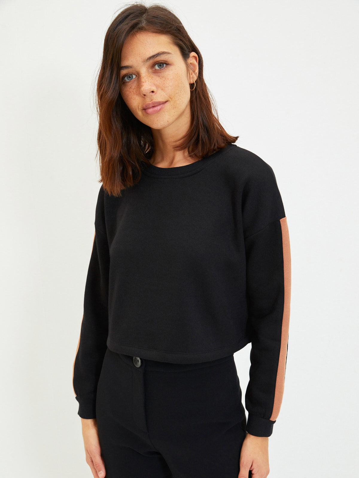 

Свитшот Trendyol TWOAW22SW1120  Black, Свитшот Trendyol TWOAW22SW1120 XS Black