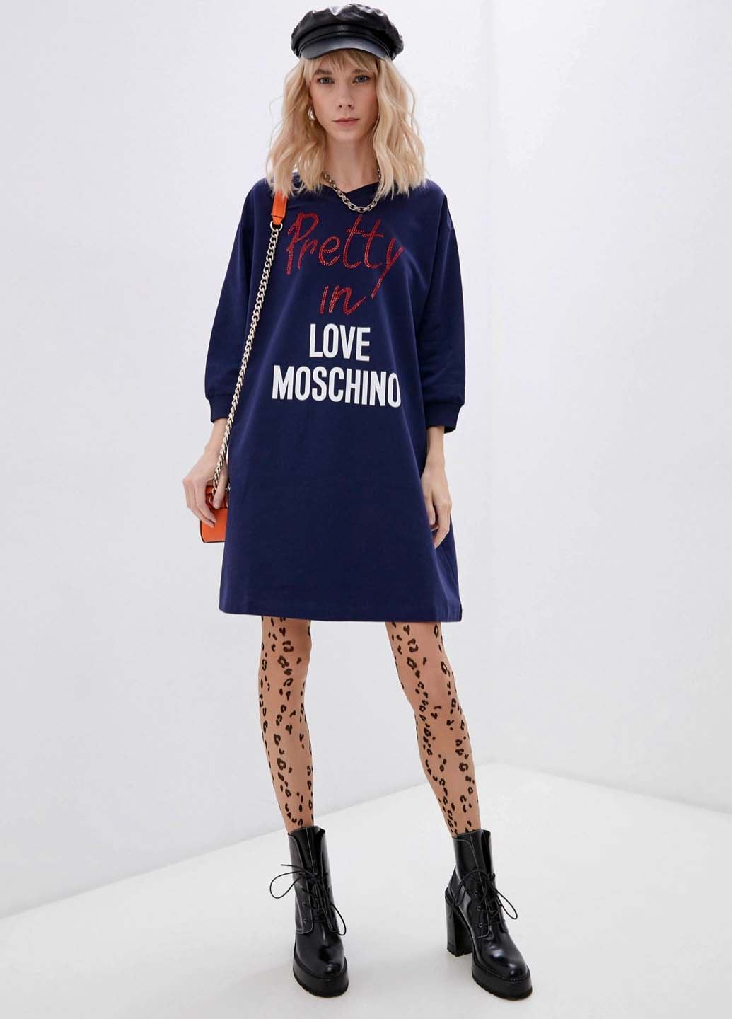 

Утепленное темно-синие женское платье свитер с логотипом Love Moschino  IT Mch0005, Утепленное темно-синие женское платье свитер с логотипом Love Moschino 42 IT Mch0005