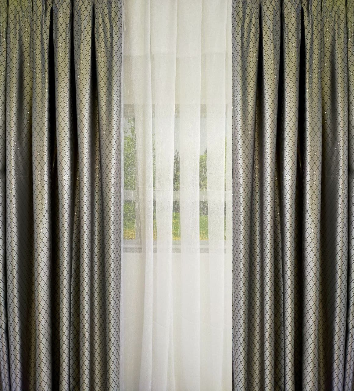 

Комплект Штор "Ромб-Стразы" светло-серая 300х230