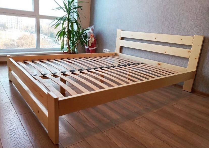 

Кровать двуспальная Коломыя Классик 140х190 см прозрачный лак