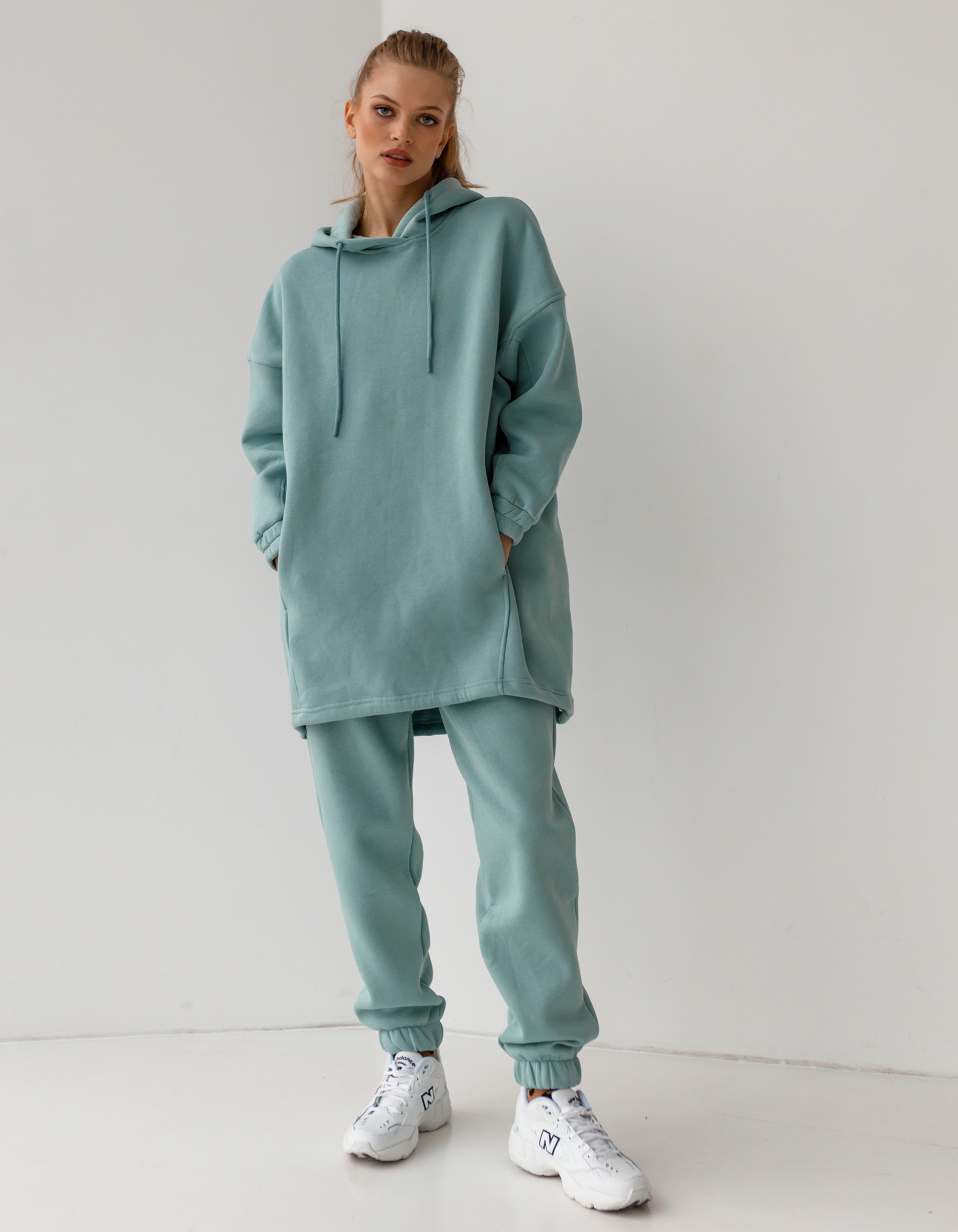 

Костюм Wear me женский удлиненный теплый оверсайз с капюшоном М/ Зелёный 2w/43/67, Костюм Wear me женский удлиненный теплый оверсайз с капюшоном М/L Зелёный 2w/43/67