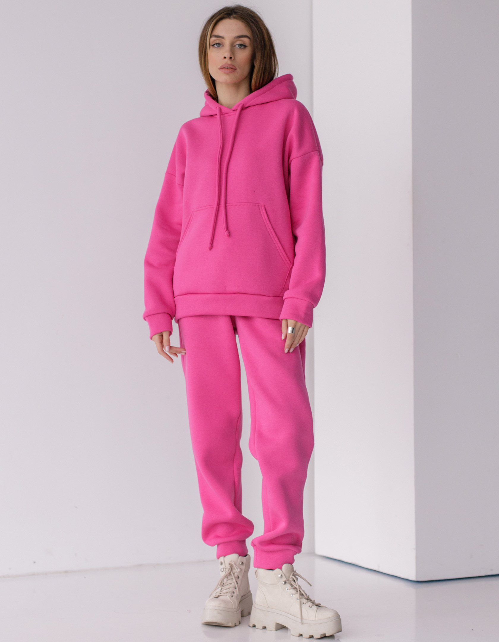 

Костюм Wear me однотонный спортивный свободный с карманом кенгуру  Розовый 2w/43/47, Костюм Wear me однотонный спортивный свободный с карманом кенгуру S Розовый 2w/43/47