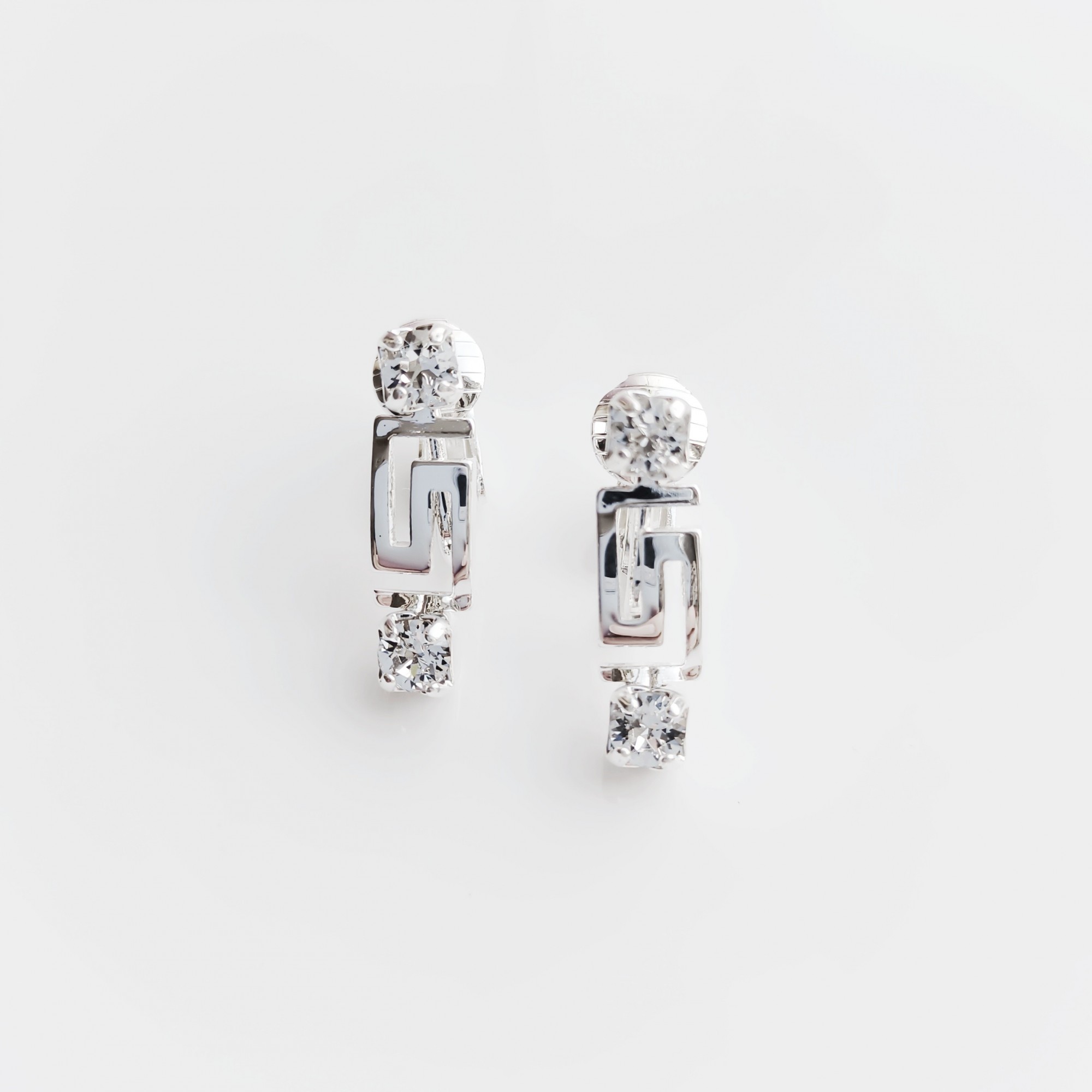 

Клипсы Colibra в виде античного орнамента с кристаллами Swarovski E8197Ag