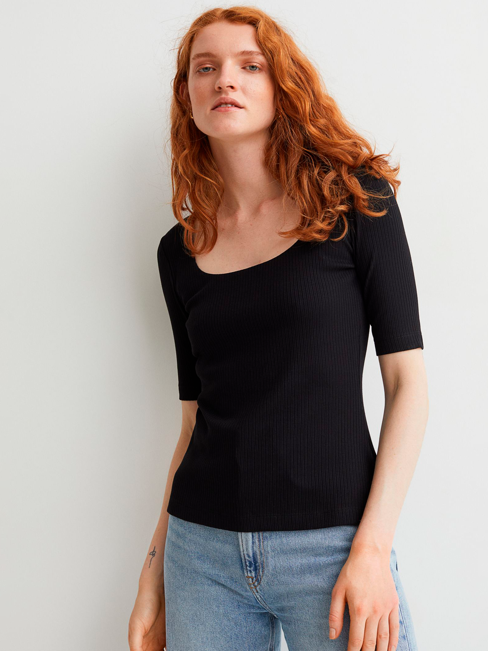 

Футболка H&M 9735803abr  Черная, Футболка H&M 9735803abr XS Черная
