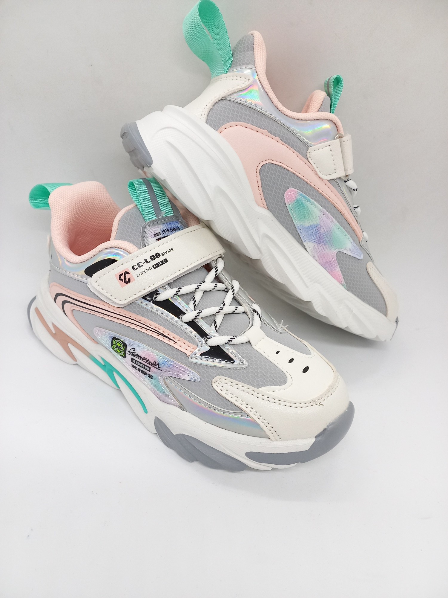 

Кроссовки на девочку Lilin Shoes белые с серым 36 р 22,5 см Kr-0094