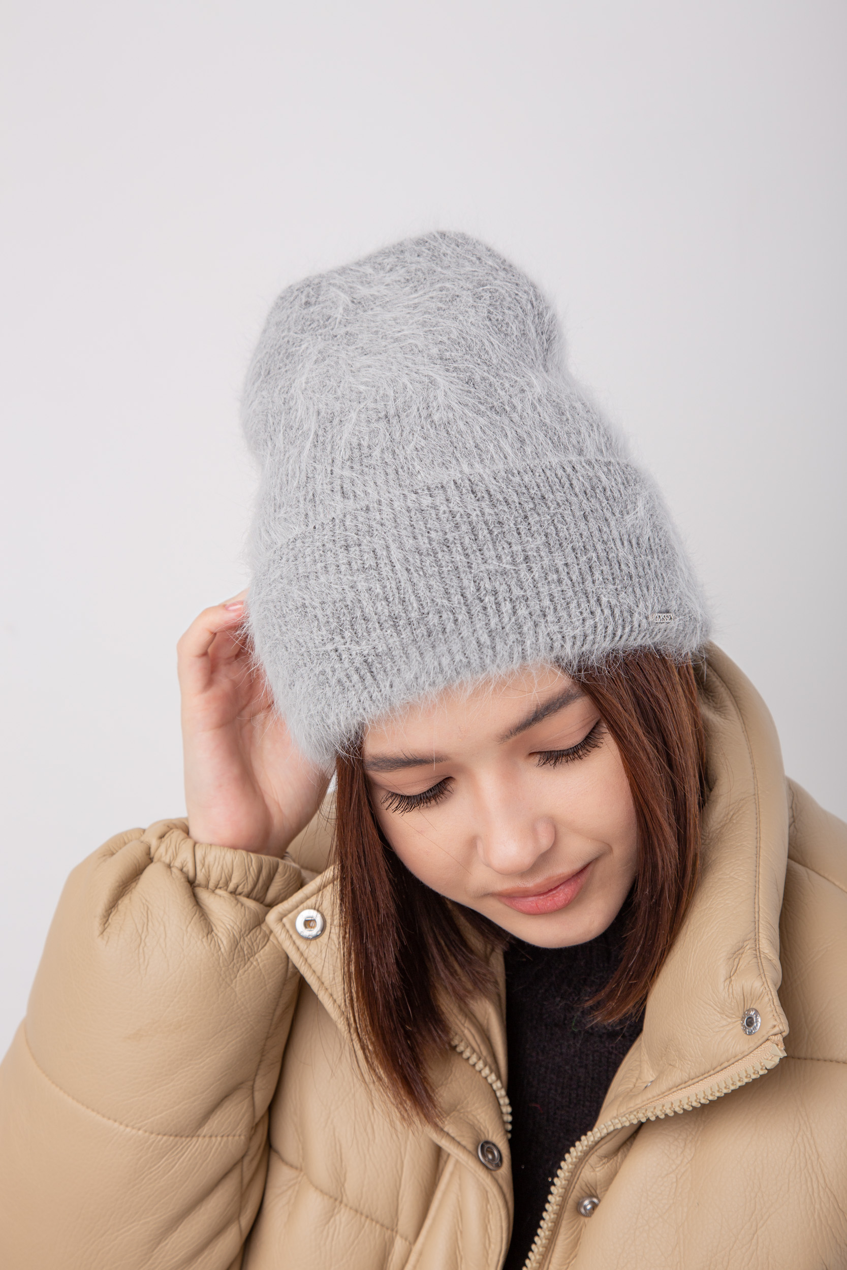 

Шапка FAMO SHP-46543 Серый  (SHP-46543, Шапка FAMO SHP-46543 Серый One size (SHP-46543)