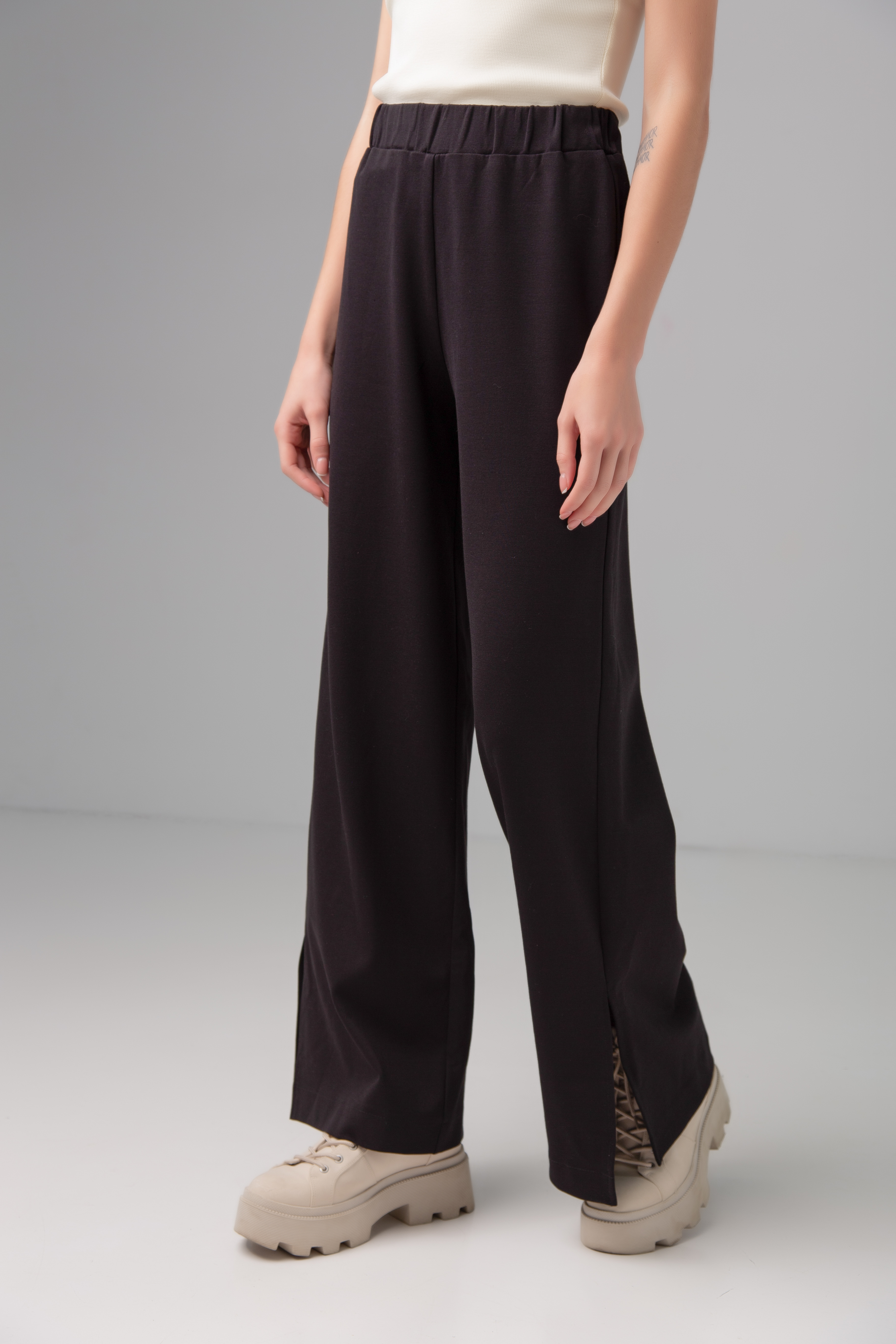 

Брюки Favorite Style BR-545 Черный  XS (BR-545, Брюки Favorite Style BR-545 Черный XS XS (BR-545)