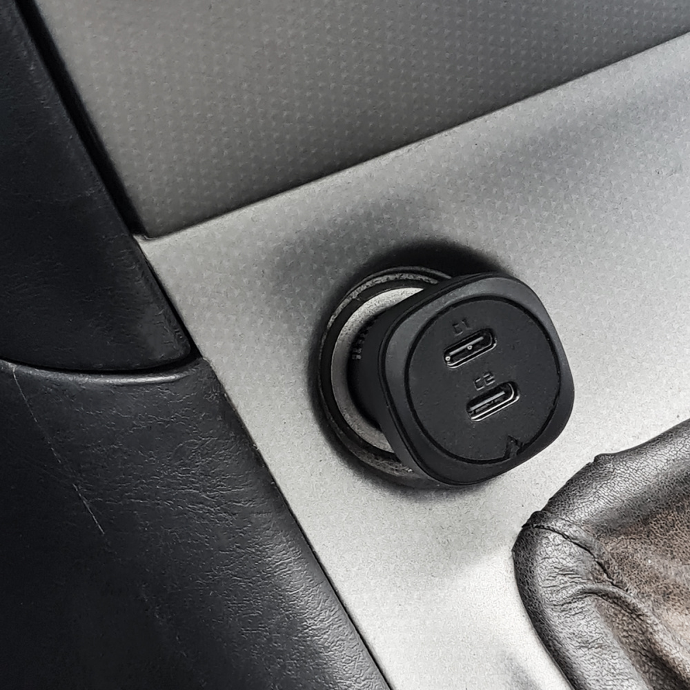 

Автомобильное зарядное устройство Acefast B2 72W (2 Type-C) black