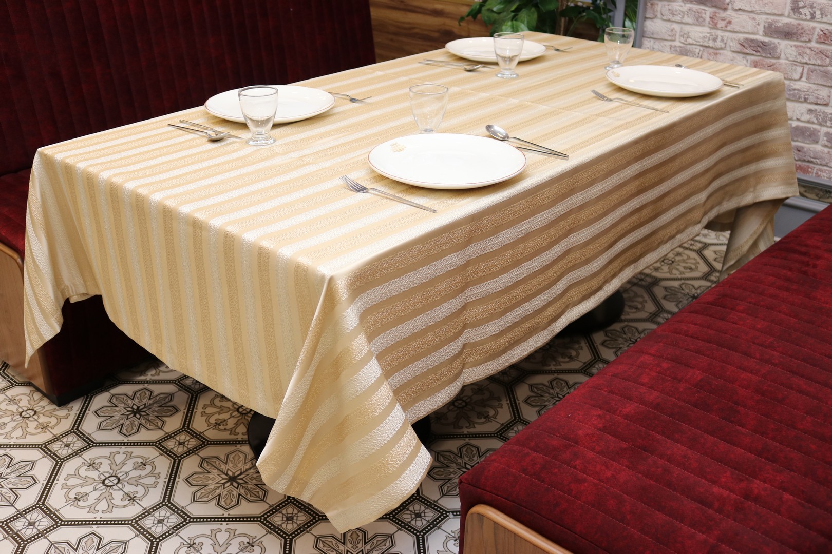

Cкатертина лляна Kayra Strip 160x285 cм - Пісочний