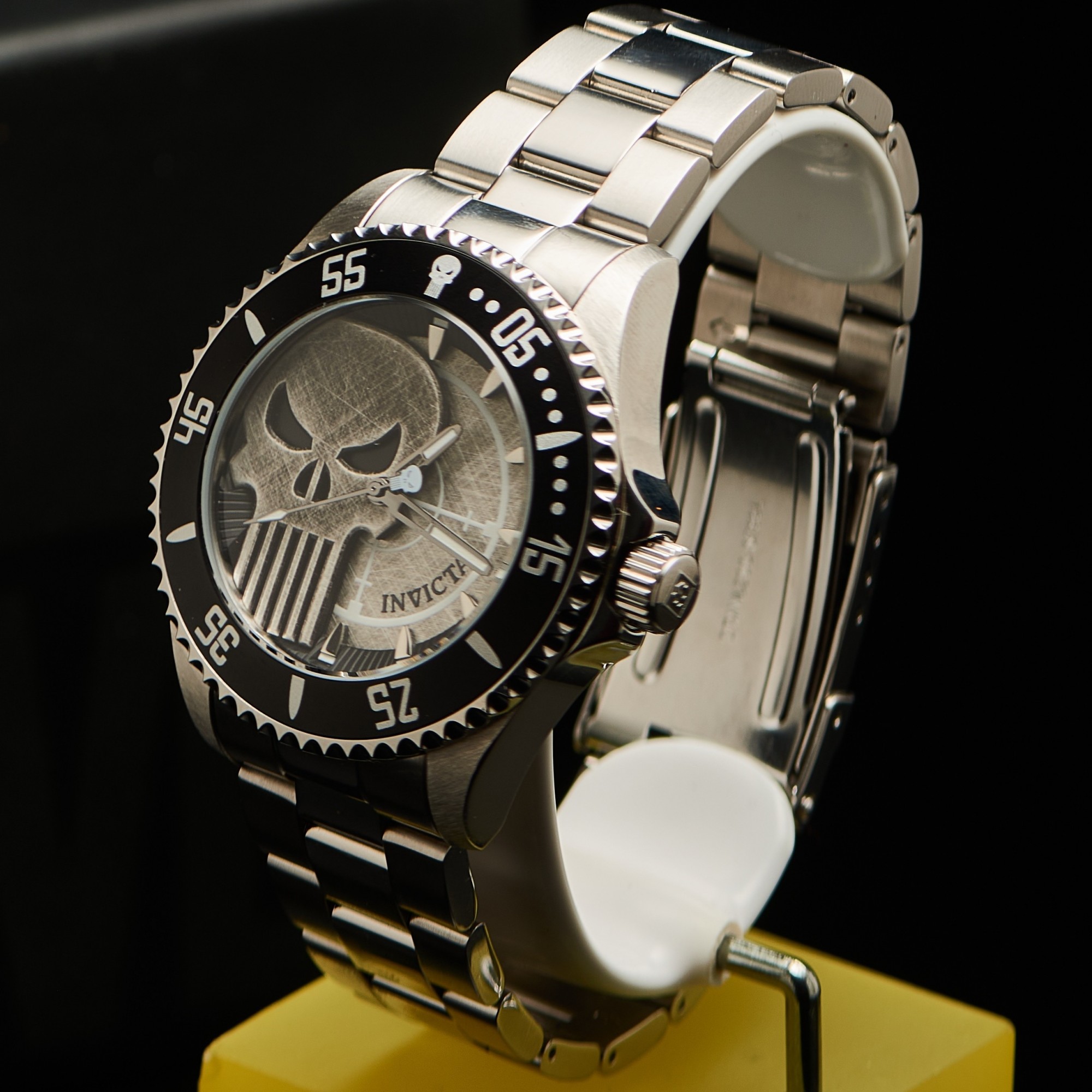 

Мужские часы Invicta 29693 Marvel Punisher (Часы марвел с черепом)