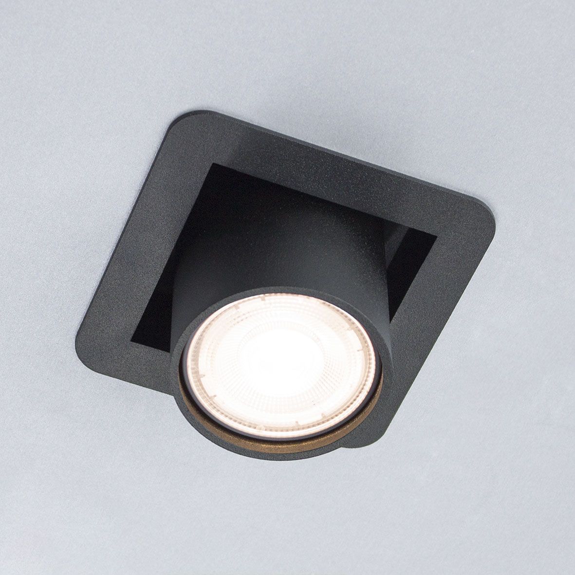 

Светильник точечный врезной ImperiumLight Goggles 27614.05.05