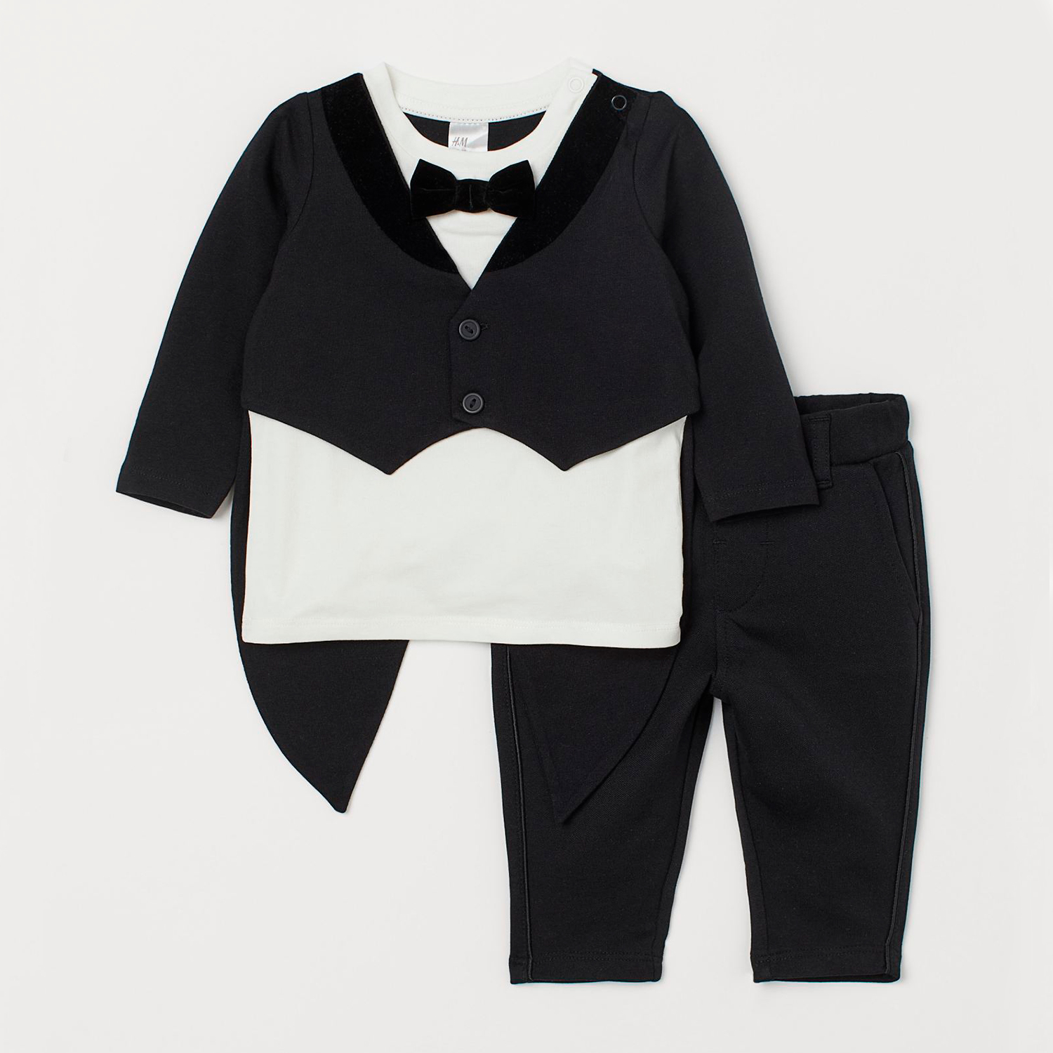 

Костюм (футболка с длинными рукавами + брюки) H&M 711-808966 80 см Черный