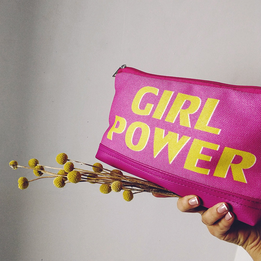 

Косметичка дорожная женская Lovely Girl power Presentville 26х15х8 см 000175765