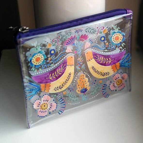 

Косметичка пластиковая прозрачная Птички Presentville 18,5х15 см 000177165