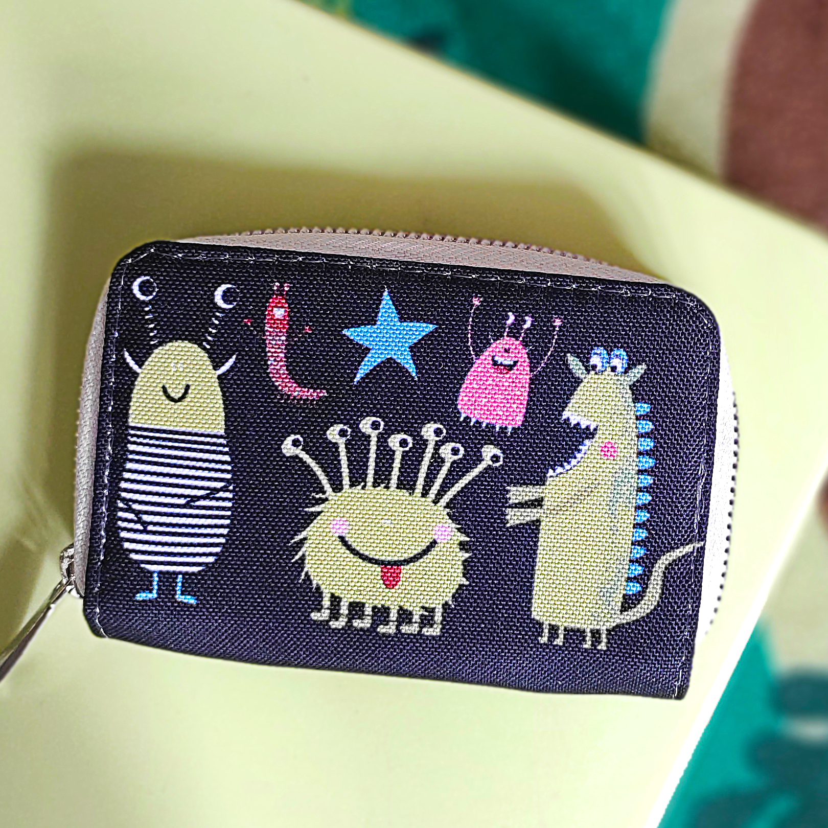 

Кошелёк на замке MINI (текстиль) Little monster Presentville 12,5х8,5 см 000175979