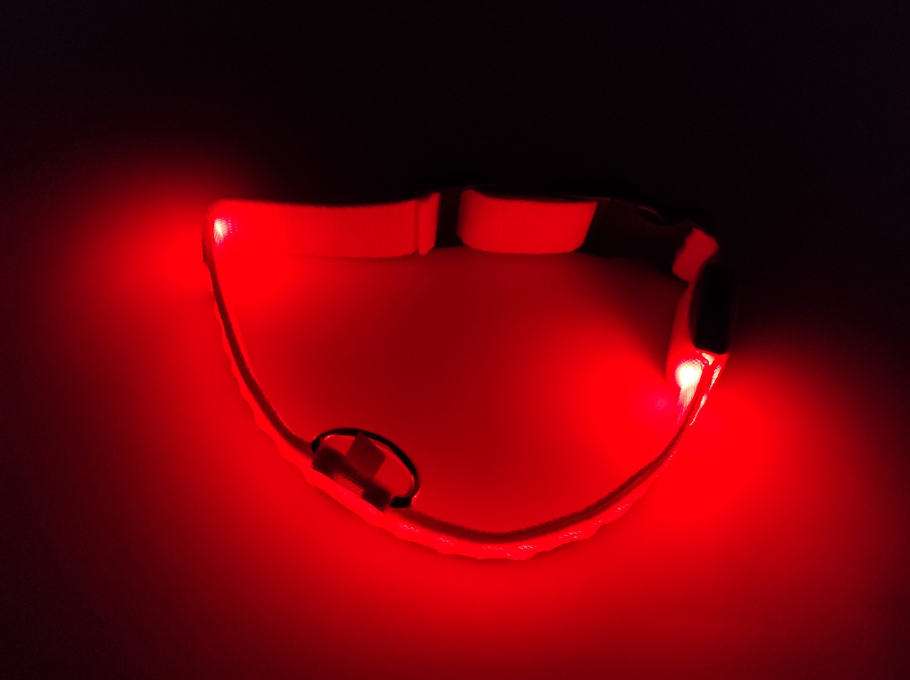 

Светящийся нейлоновый ошейник для собак DogClub USB S (34-40 см) Red