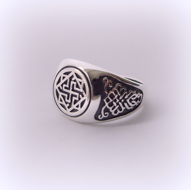 

Серебряный Перстень-оберег Валькирия р 18 925 проба