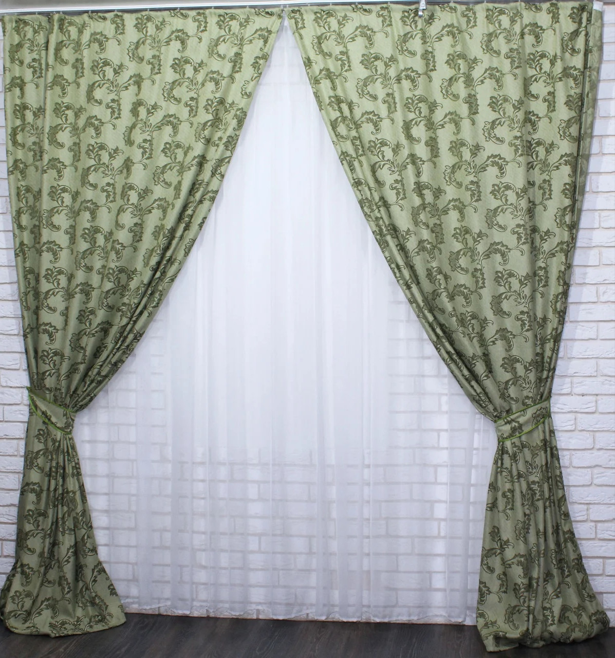 

Комплект штор Chtextil из ткани лён Ширина каждой шторы по 2.5м Зеленый