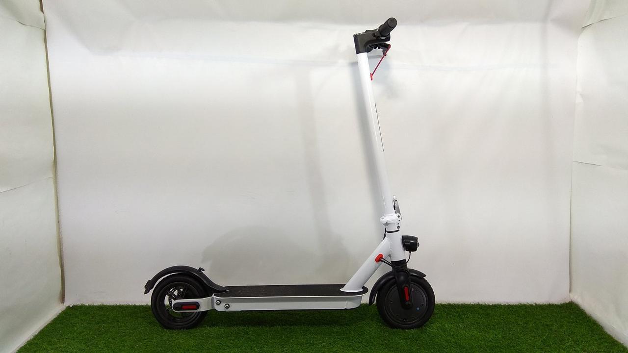 

Электросамокат с надувными колесами Crosser Е9 (7,5 АН с ААР и нижней подсветкой)