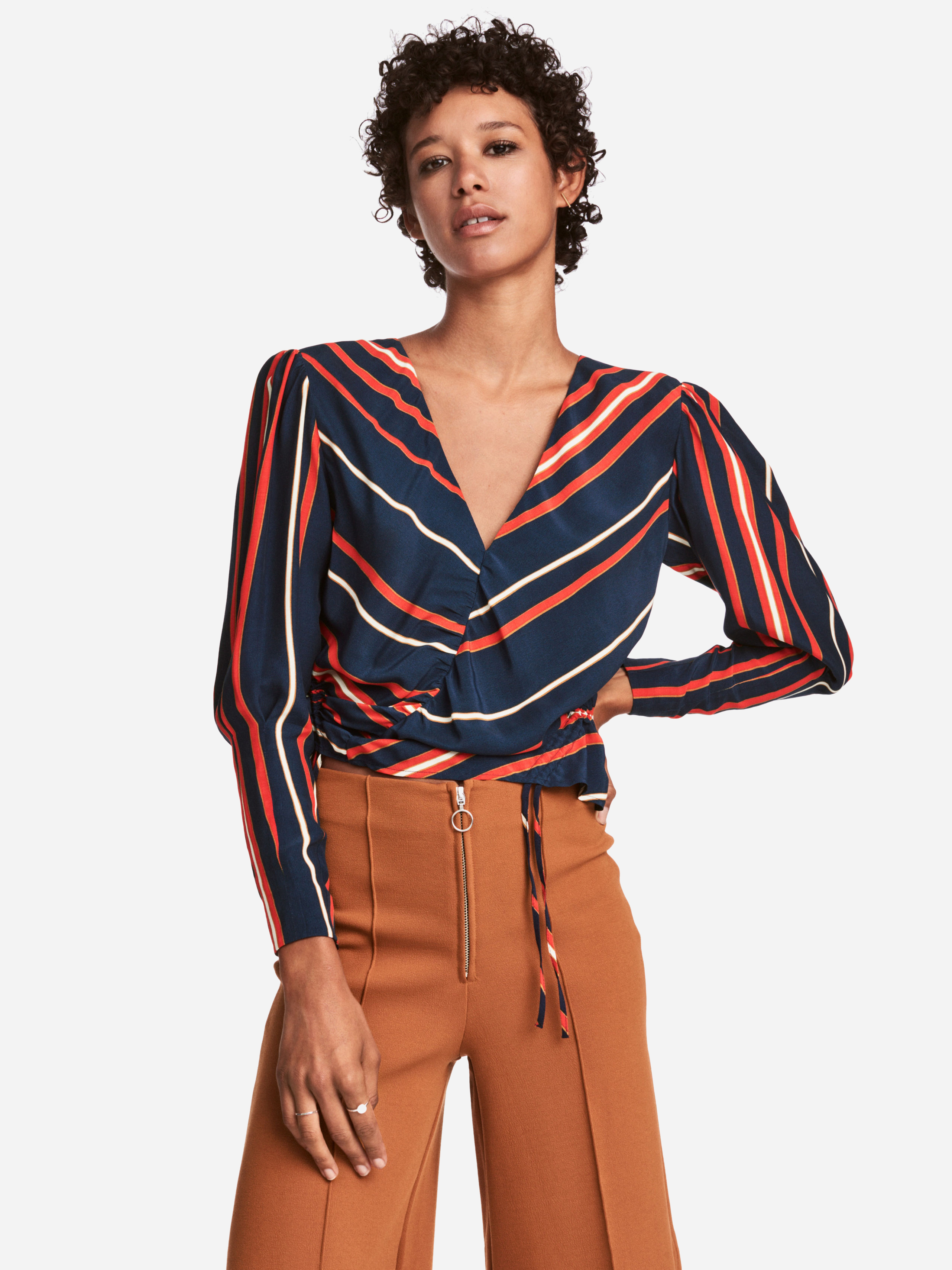 

Блузка H&M 0570365-6  Синяя (СА2000001336151, Блузка H&M 0570365-6 32 Синяя (СА2000001336151)
