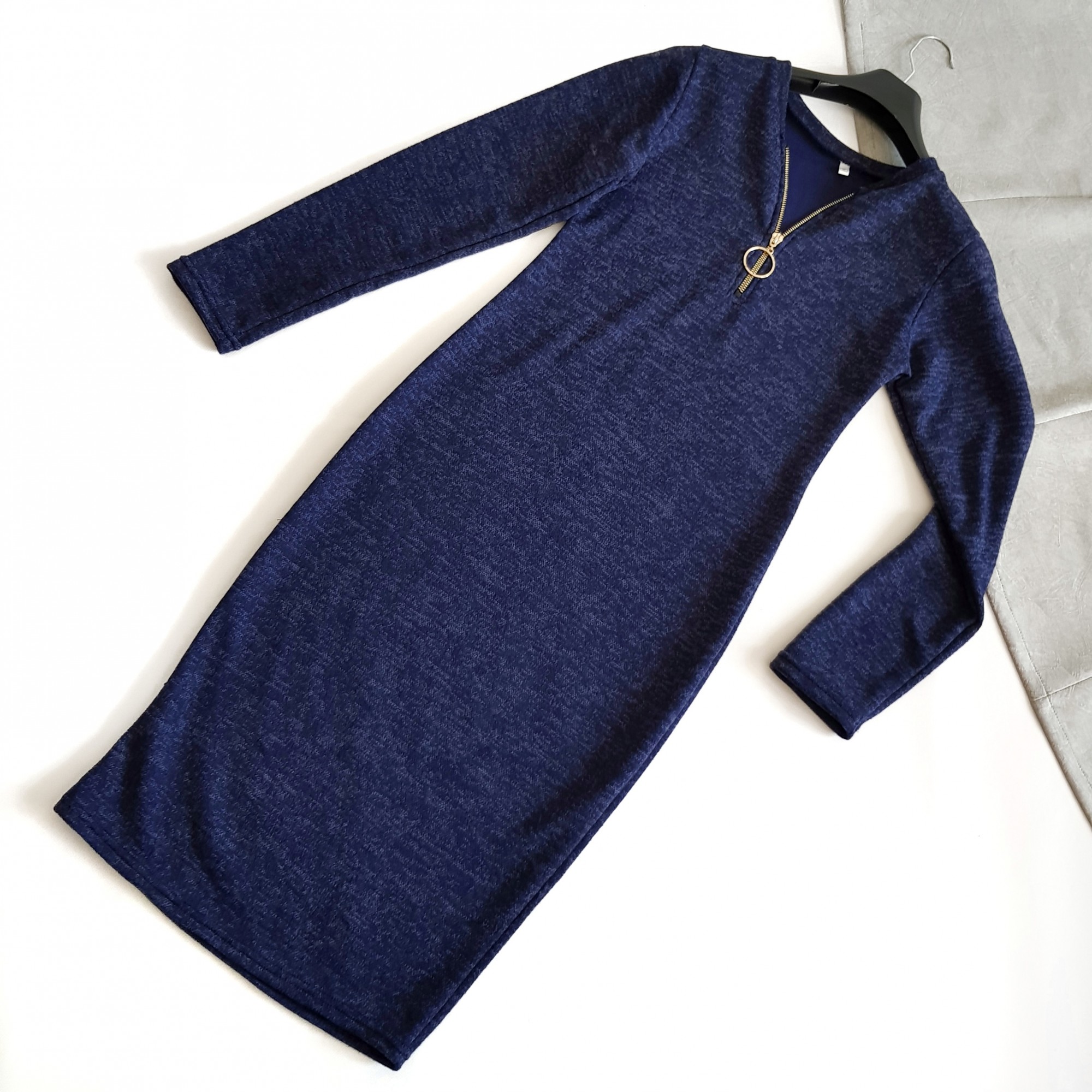 

Платье прямое синий меланж ангора с декольте на молнии New Fashion 3452, Платье прямое синий меланж ангора с декольте на молнии New Fashion 3452 S (42)