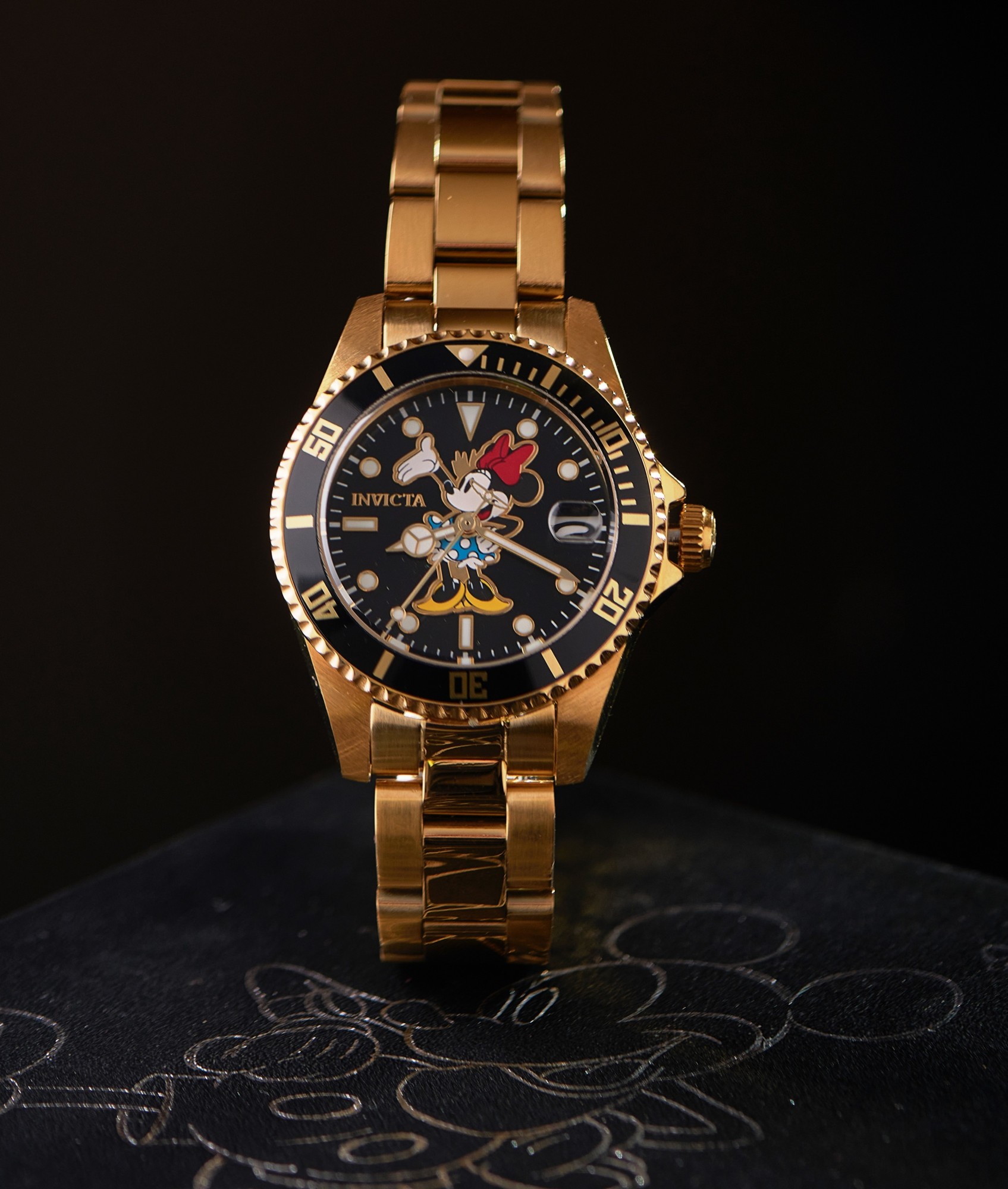 

Американские женские часы Invicta Disney Minnie Mouse 32392
