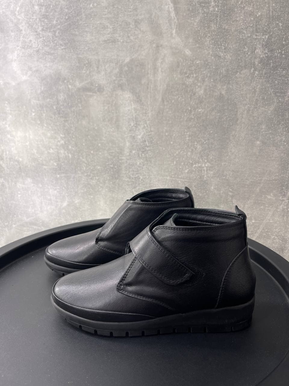 

Ботинки кожаные на липучке La Pinta 36 Черный 0571