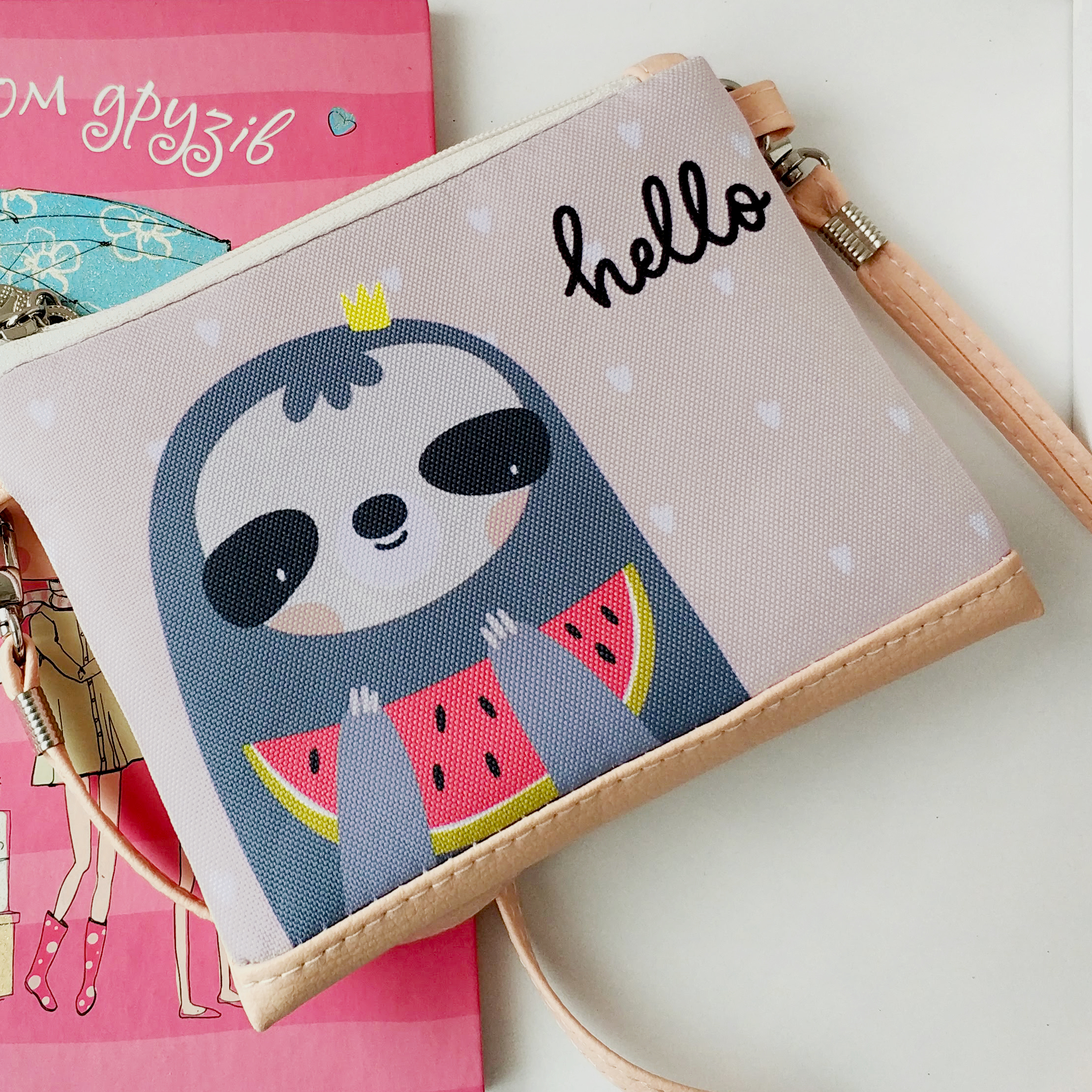 

Сумка для девочки Little fairy Hello ленивец Presentville 18х14 см 000176569
