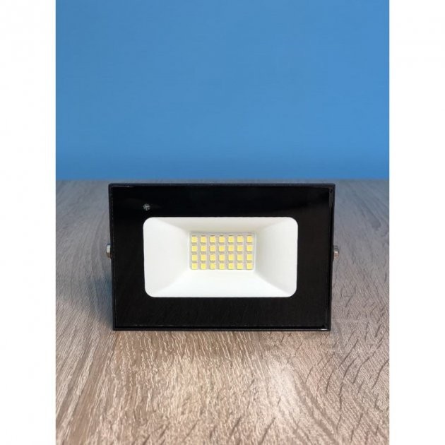 

Прожектор LEMANSO LED 10W Black