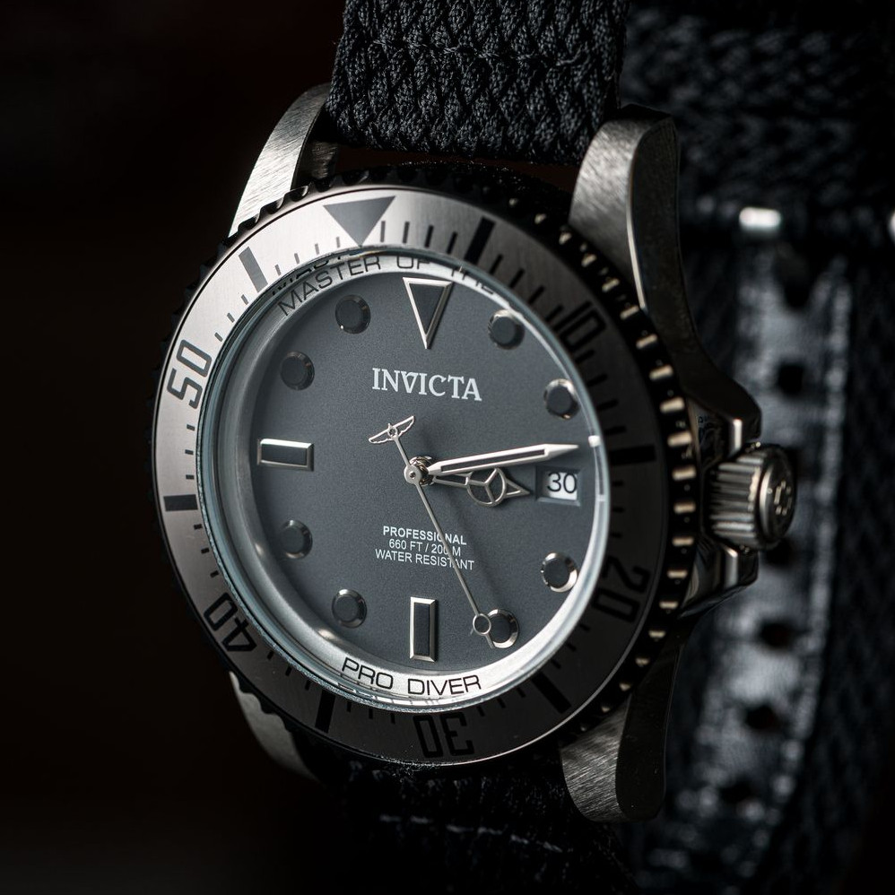 

Швейцарские мужские наручные часы Invicta Pro diver 31485 на тканевом ремешке
