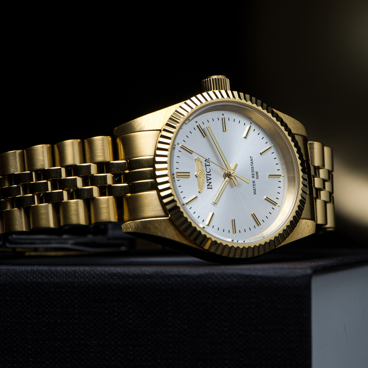 

Американские часы Invicta 29407 золото