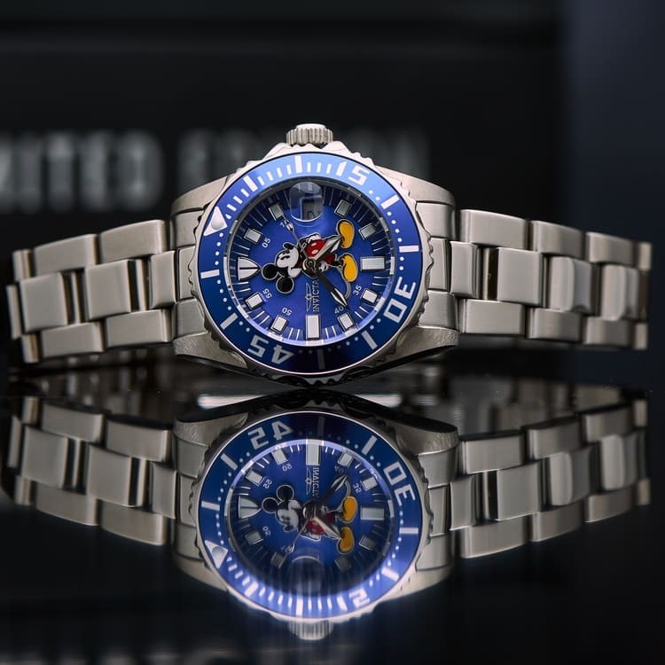 

Американские швейцарские женские часы Invicta 25571 Disney (Mickey Mouse)