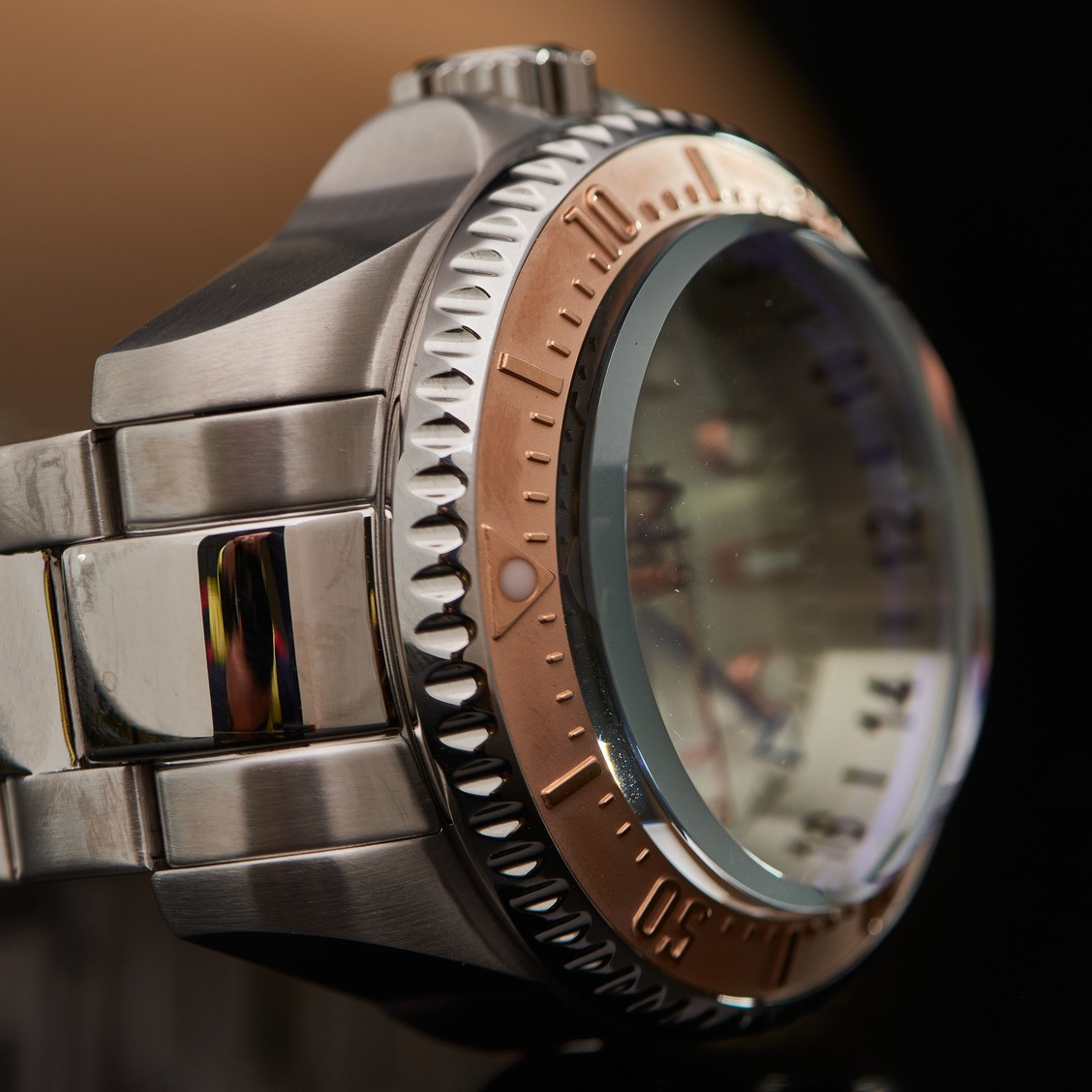 

Американские массивные мужские часы Invicta Hydromax 16964
