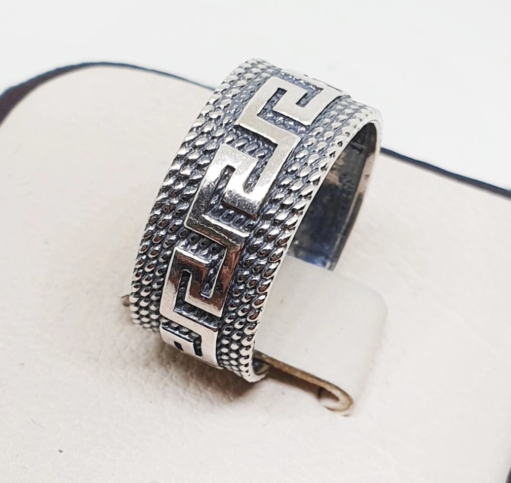 

Кольцо серебряное 20 4,9 г