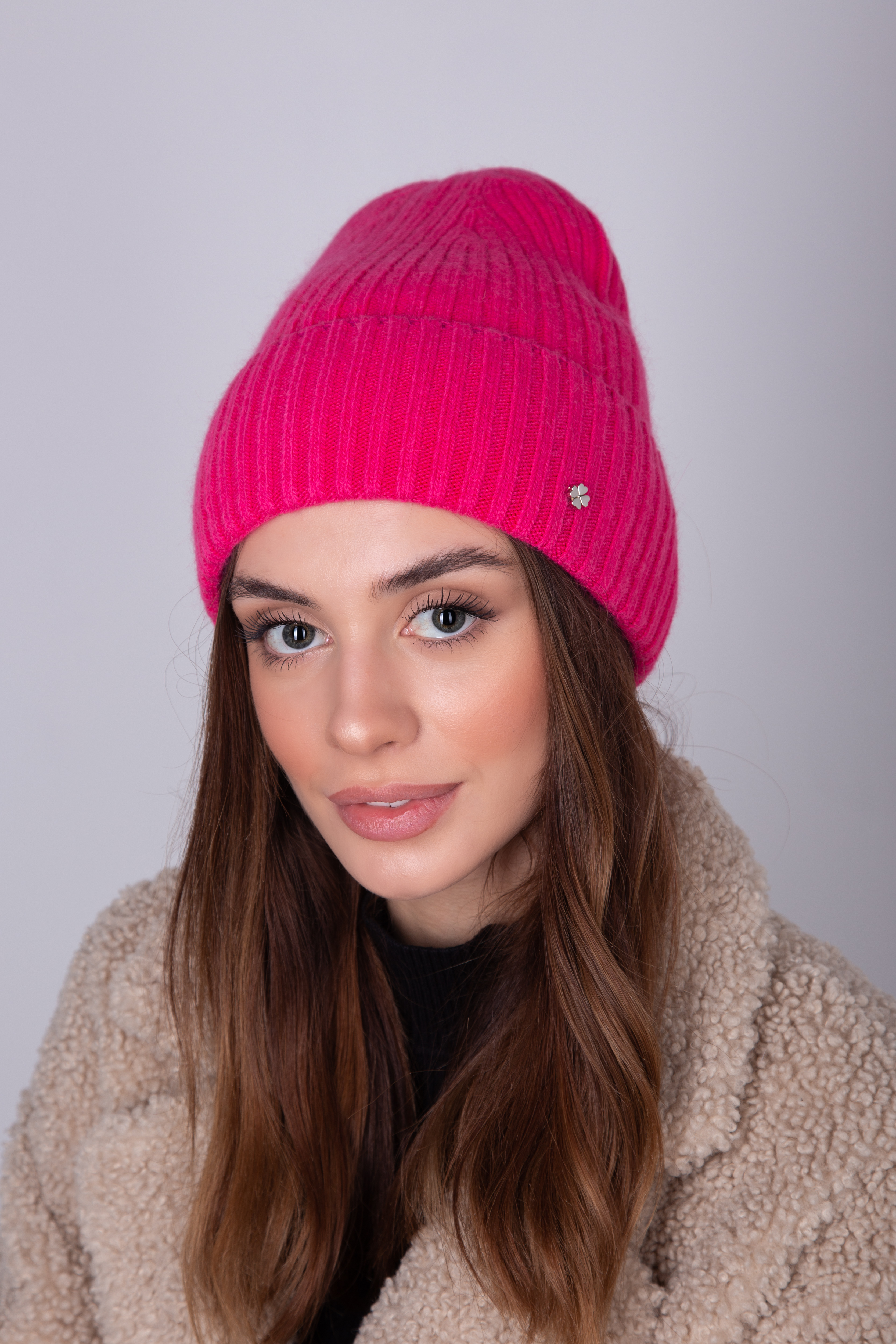 

Шапка FAMO SHP-47688 Малиновый  (SHP-47688, Шапка FAMO SHP-47688 Малиновый One size (SHP-47688)