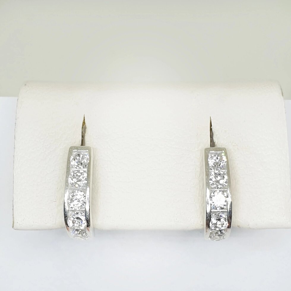 

Сережки серебряные с кубическим цирконием 1,18 г