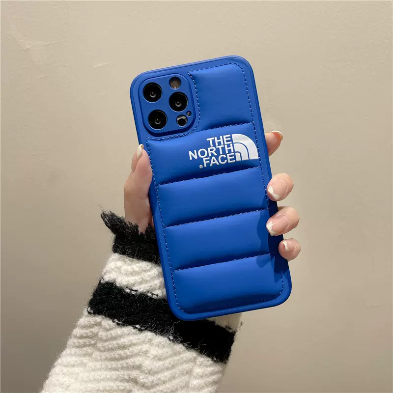 

Пуферный чехол-пуховик TNF для iPhone 12 Pro Синий