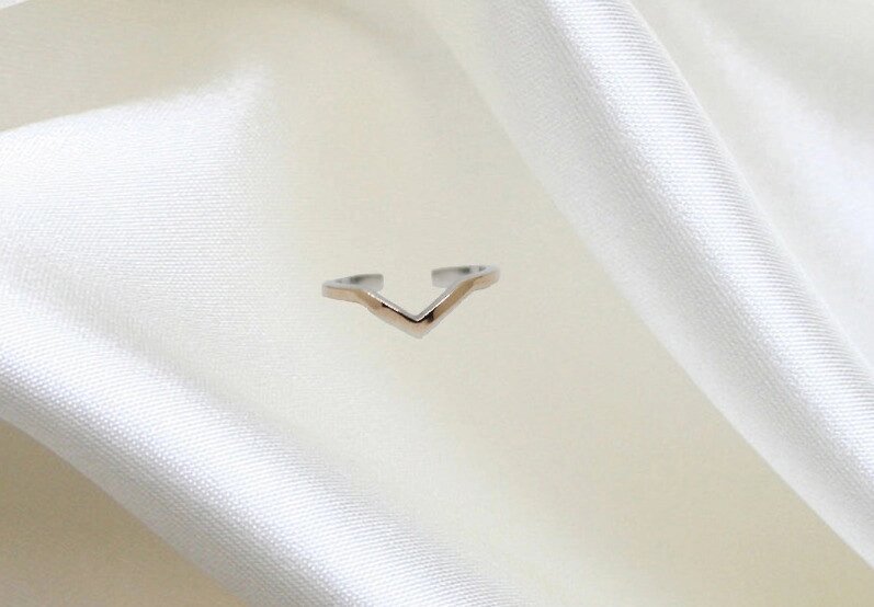 

Кольцо серебряное 16 0,96 г