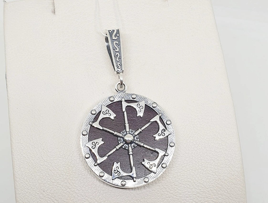

Амулет серебряный "Яроврат" 8,35 г