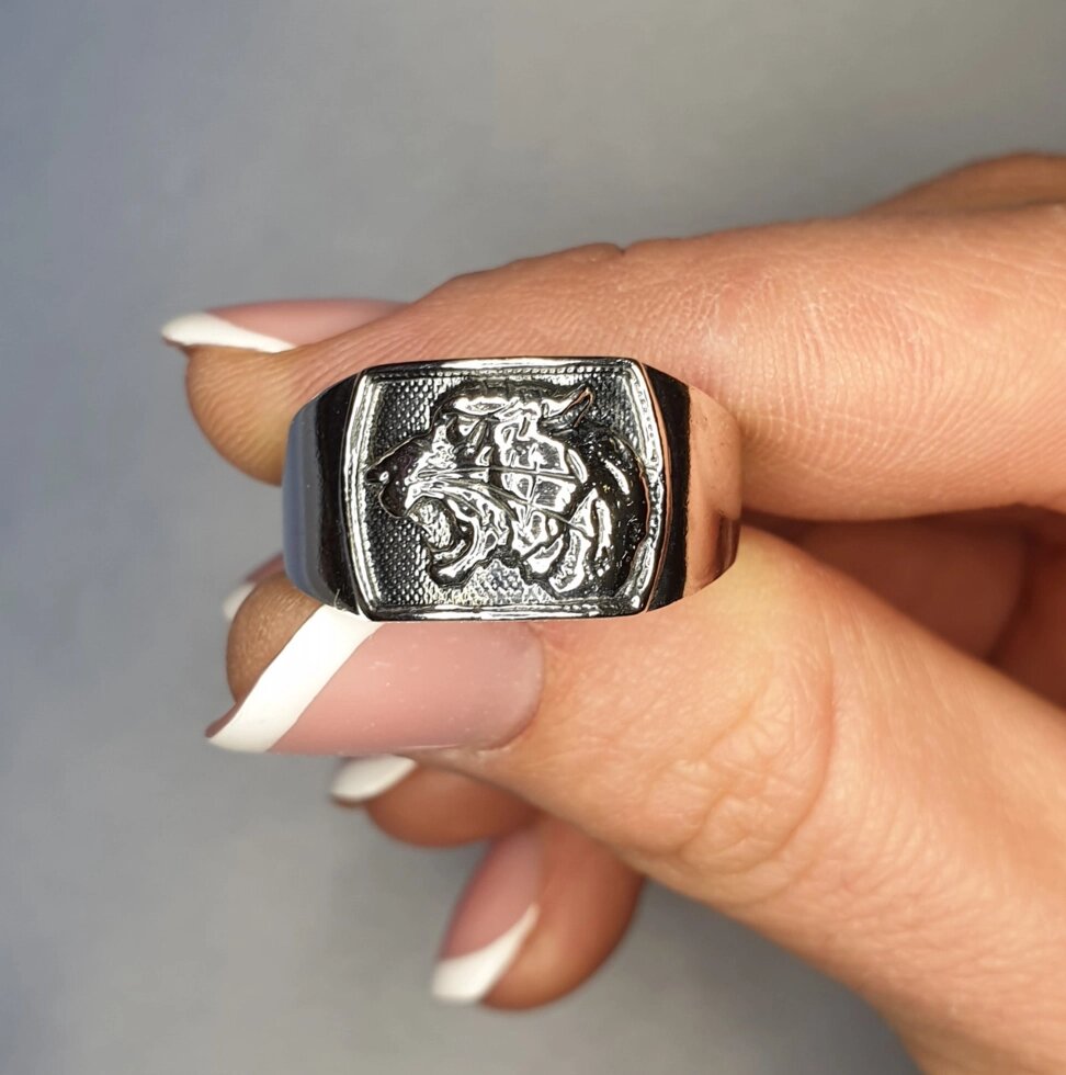 

Кольцо серебряное 18 6,03 г